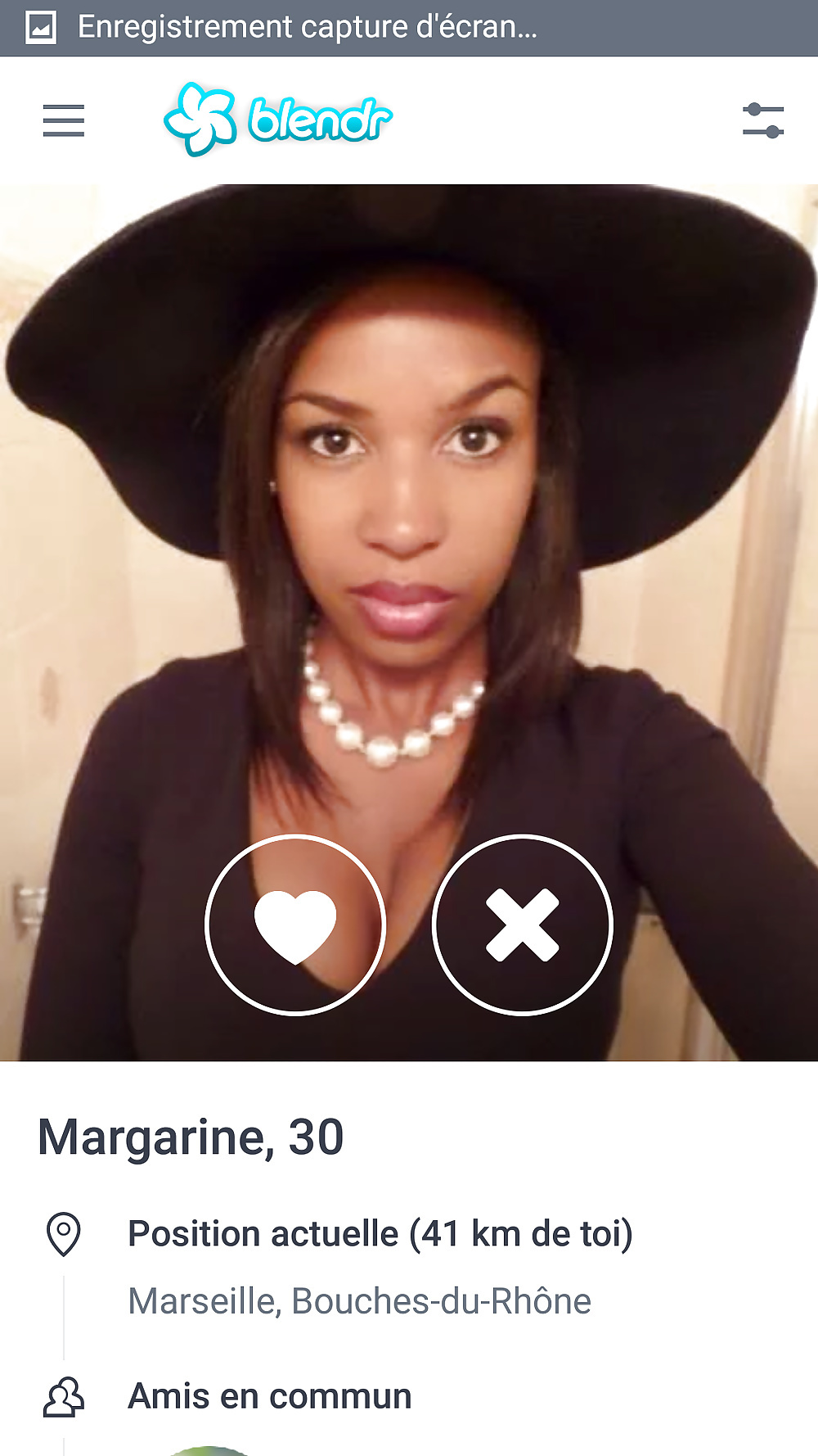 Qui veut baiser une jeune suceuse humide